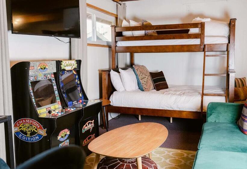 فندق صغير Grand Pine Cabins