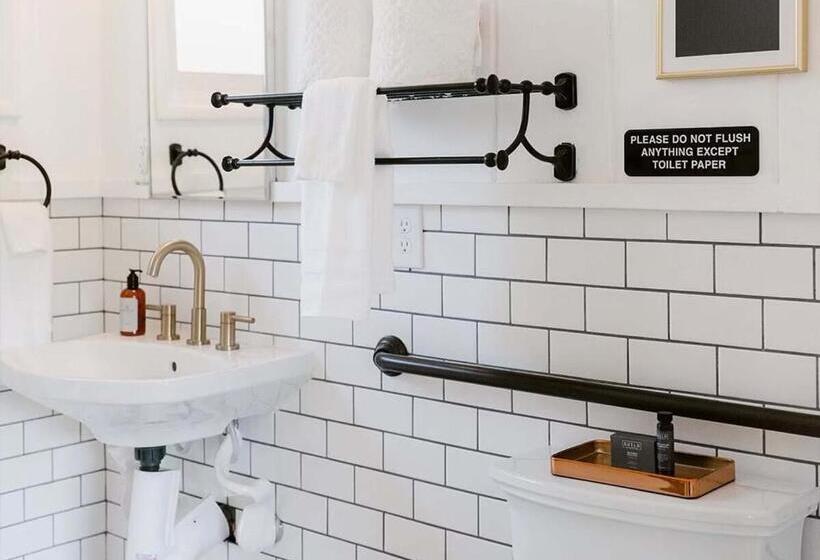 فندق صغير Grand Pine Cabins