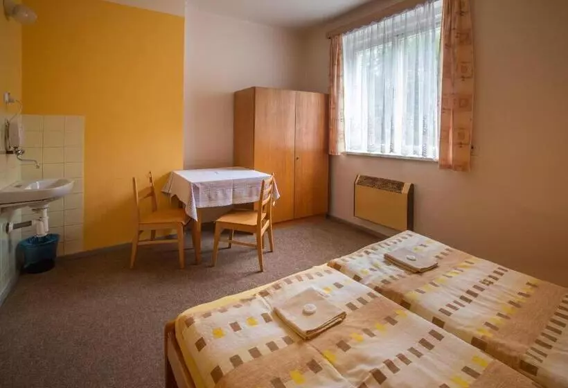 Retkeilymaja Pension Palla