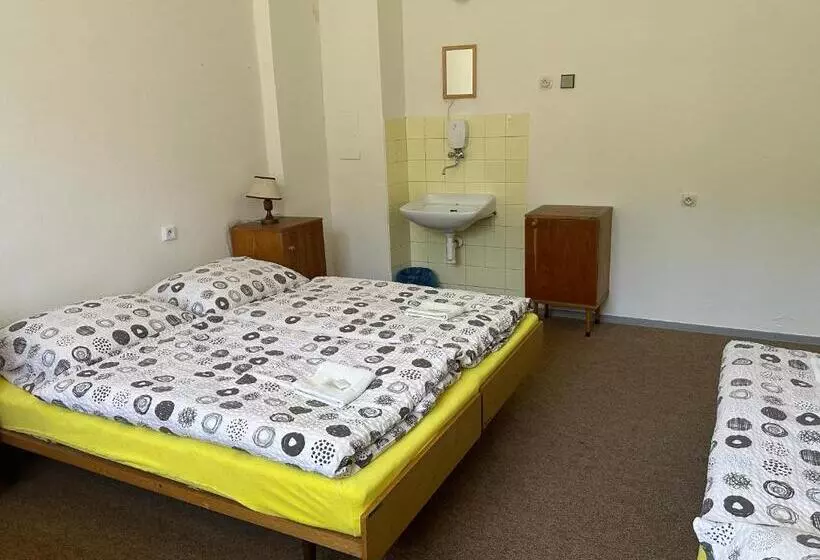 Retkeilymaja Pension Palla