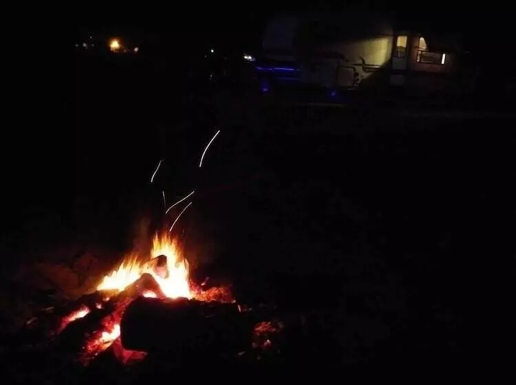 ホテル Auberge Du Lac Tiblemont