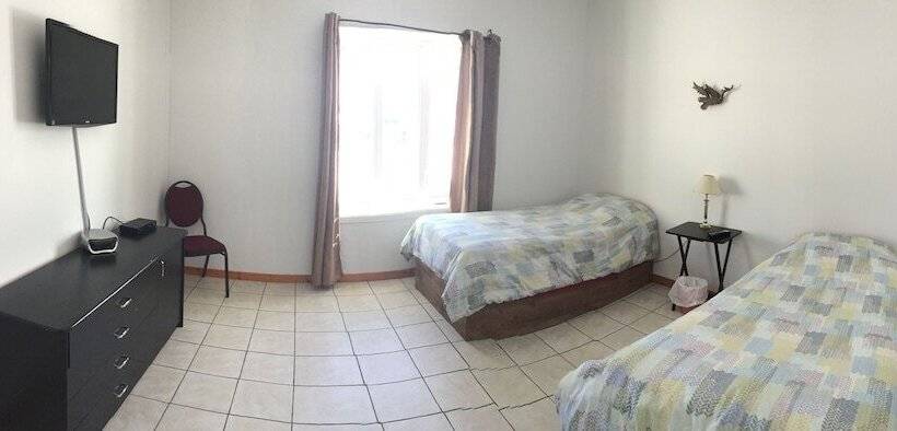 ホテル Auberge Du Lac Tiblemont