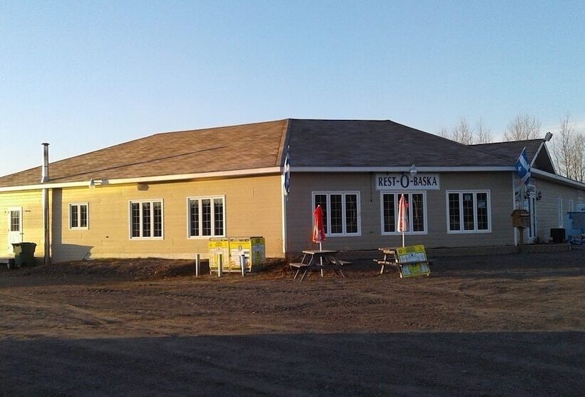 ホテル Auberge Du Lac Tiblemont