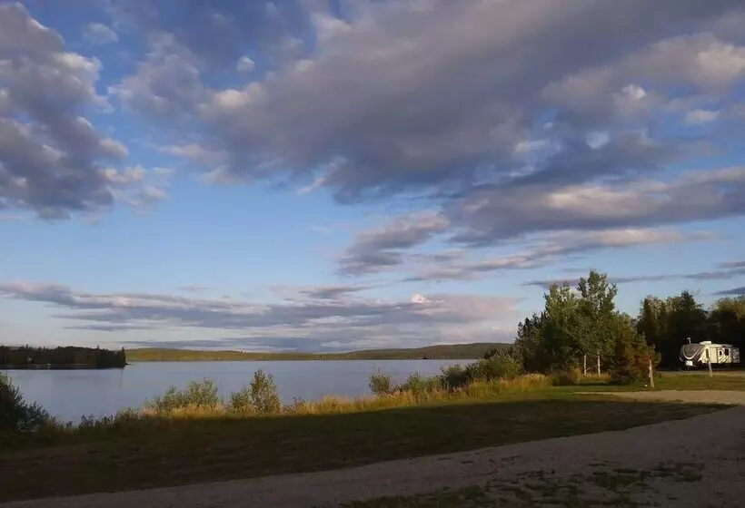 ホテル Auberge Du Lac Tiblemont