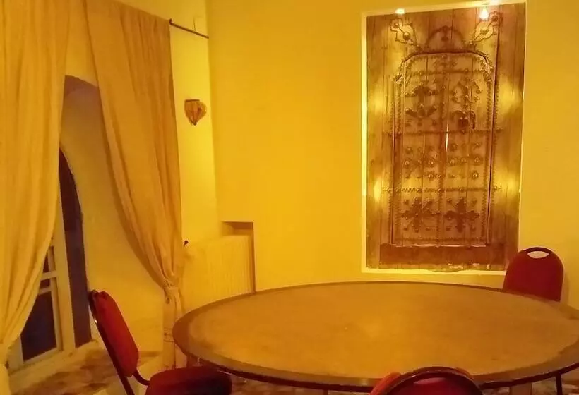 ホテル Dar Faiza