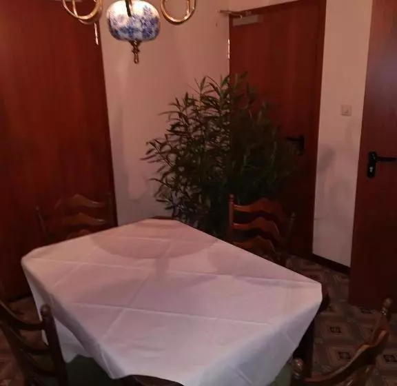 Hotelli Gasthaus Götze