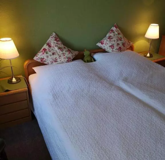 Hotelli Gasthaus Götze