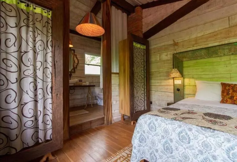 Hotelli Latica Lodge