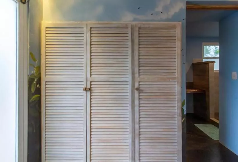 Hotelli Latica Lodge