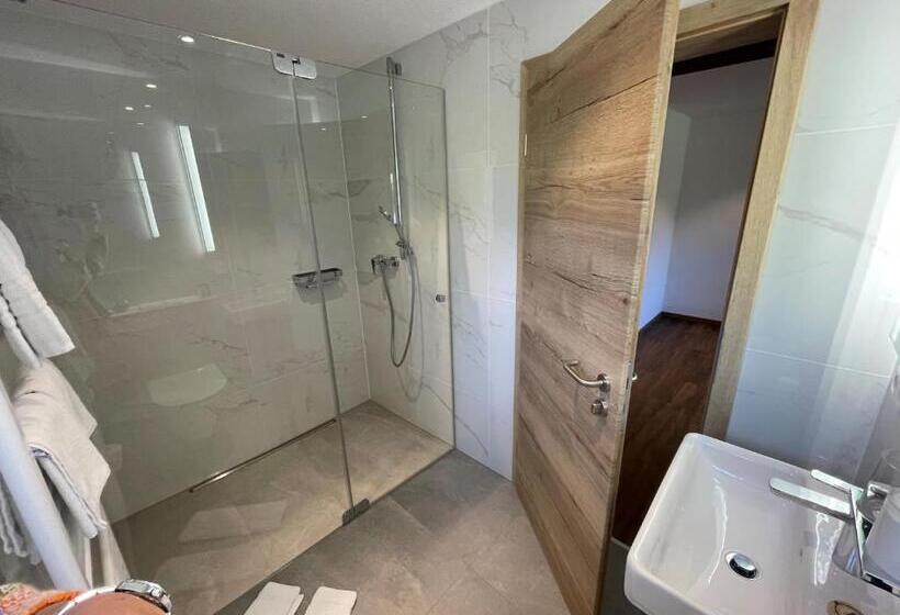 هتل Reich Am Ebnisee