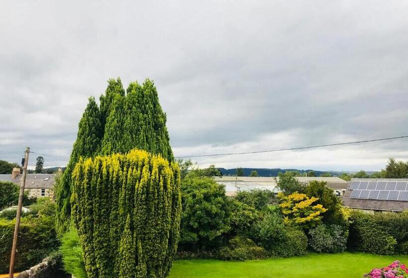 Hotell The Crees Room Only No Bar Or Restaurant