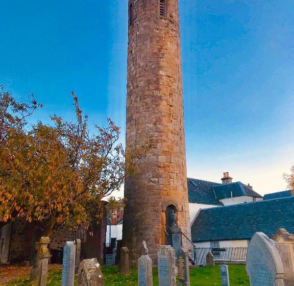 Hotell The Crees Room Only No Bar Or Restaurant