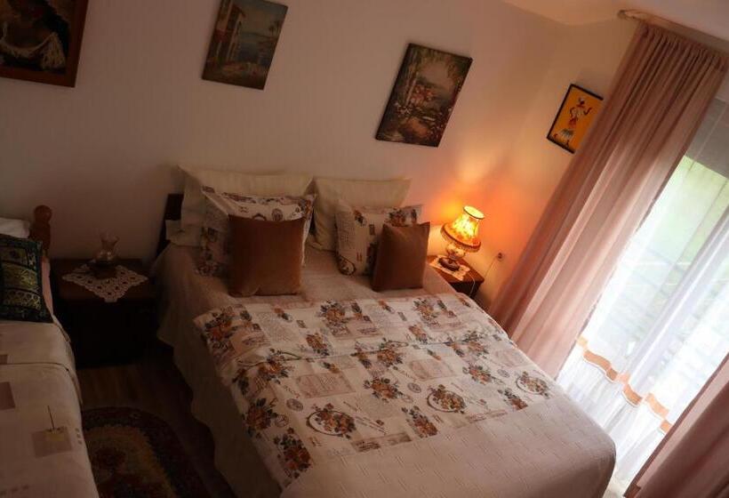 تختخواب و صبحانه Frile Apartments