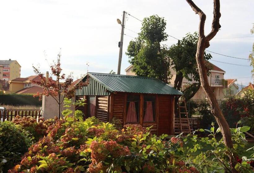 تختخواب و صبحانه Frile Apartments