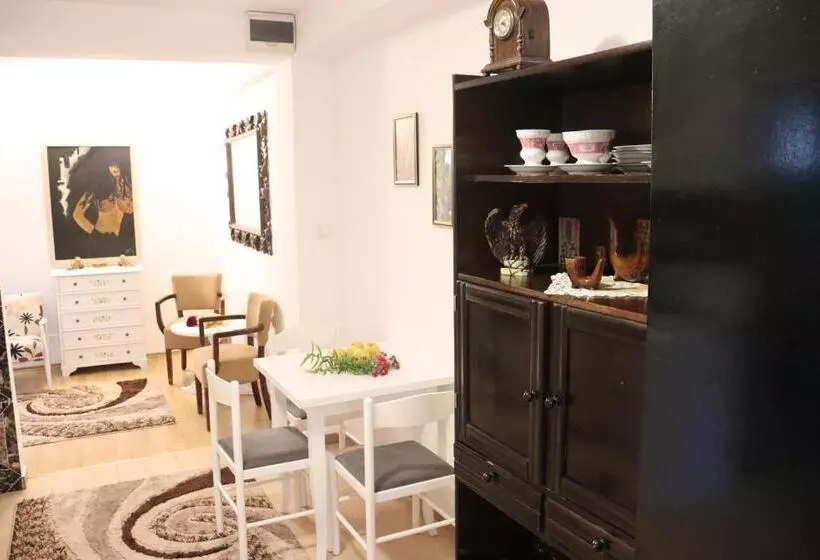 تختخواب و صبحانه Frile Apartments