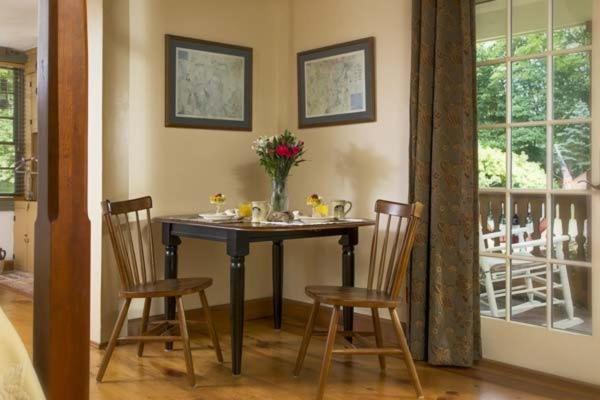 Bed and Breakfast Jacob Rohrbach Inn