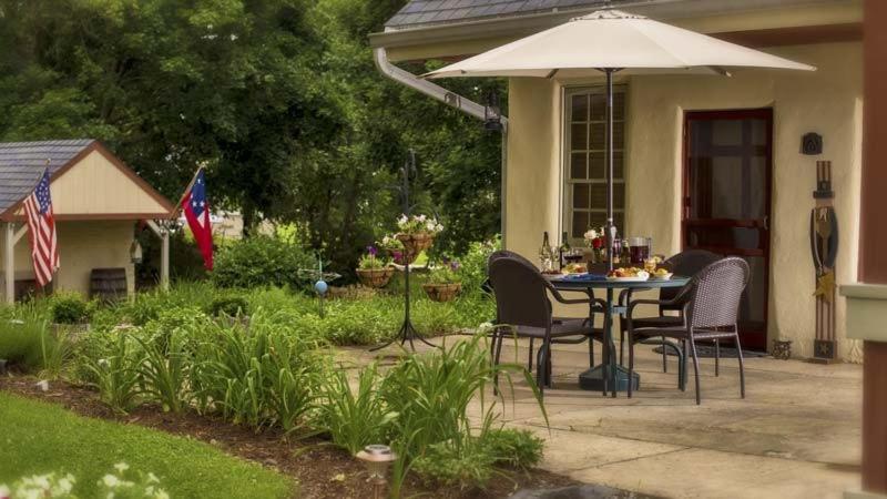 Bed and Breakfast Jacob Rohrbach Inn