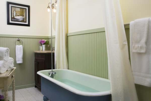 Bed and Breakfast Jacob Rohrbach Inn