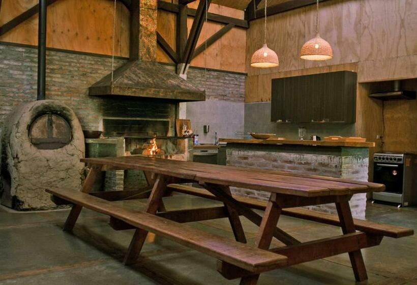 هتل Family Orchard Bed & Breakfast