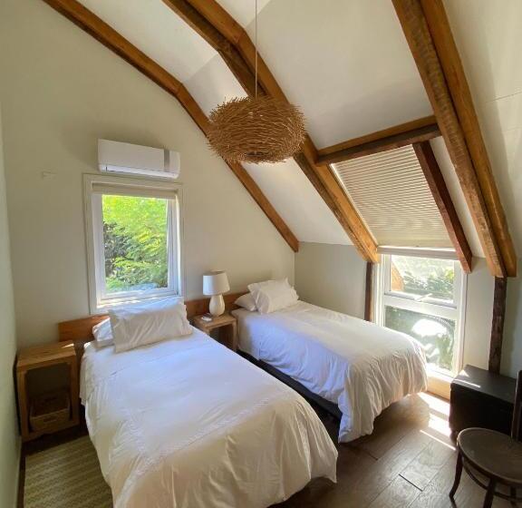 هتل Family Orchard Bed & Breakfast