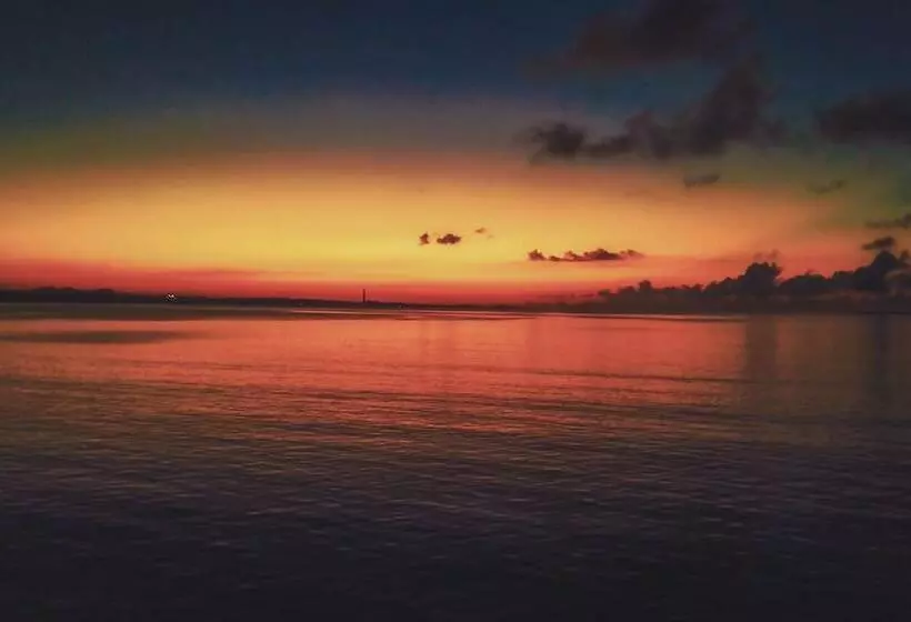 ホテル Hideout Okinawa Uruma