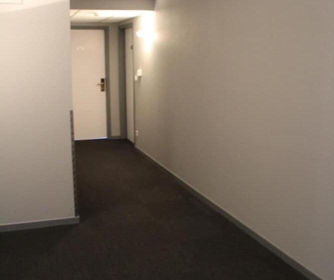 ホテル Restaurant Le Tout Va Bien