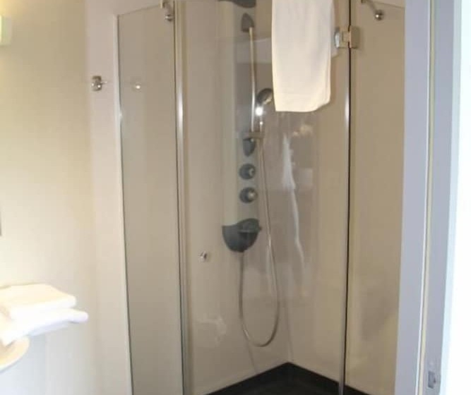 ホテル Restaurant Le Tout Va Bien