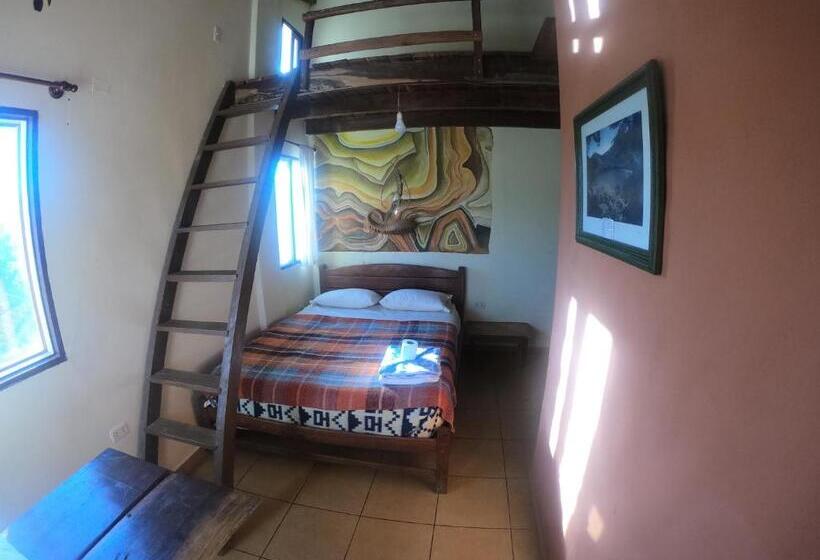 پانسیون Andoriña Hostal Bed & Breakfast