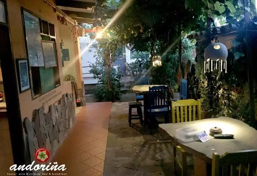 پانسیون Andoriña Hostal   Bed & Breakfast