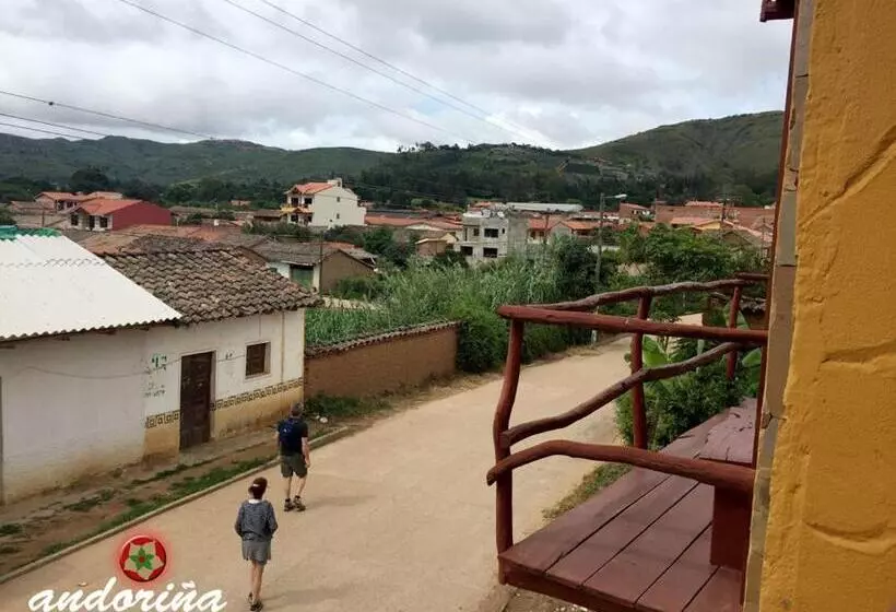 پانسیون Andoriña Hostal   Bed & Breakfast