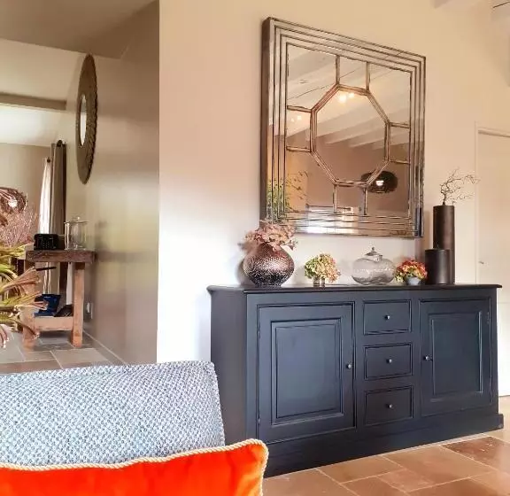 Majatalo Domaine De La Limetiere