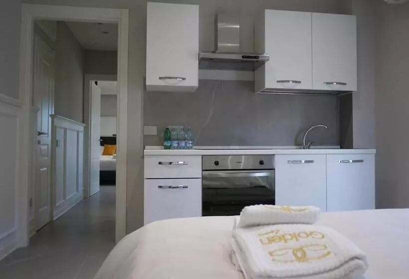 ペンション Golden Residence