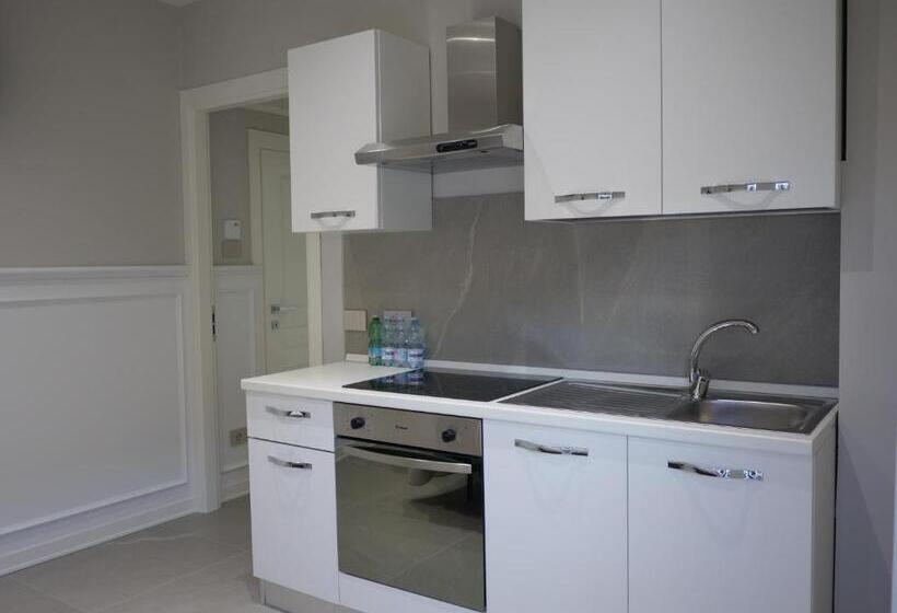 ペンション Golden Residence