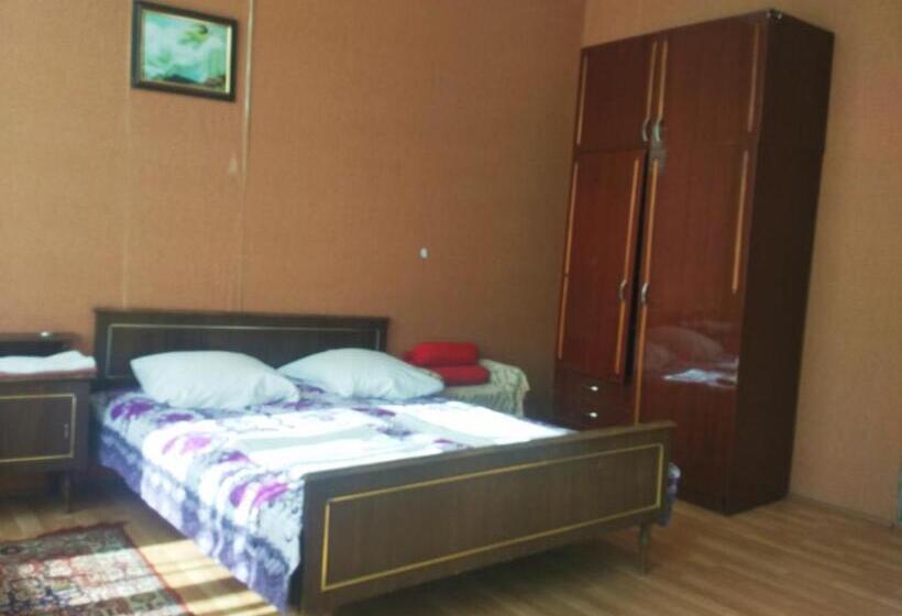 پانسیون Guest House Knarik