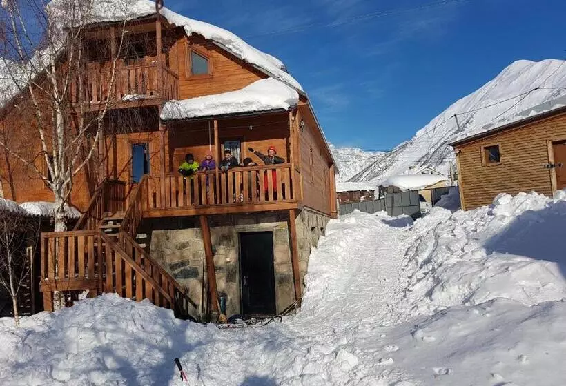 پانسیون Guesthouse Ushguli Maspindzeli