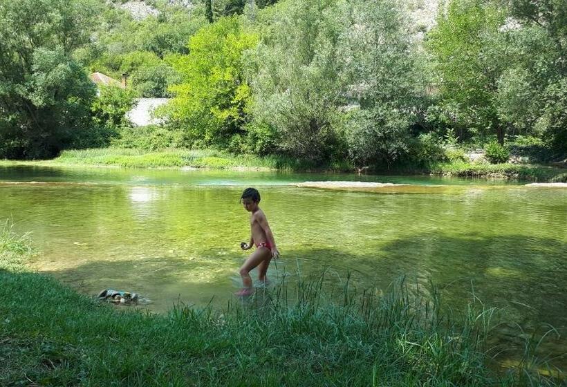 پانسیون Room At Grandma's Fatima