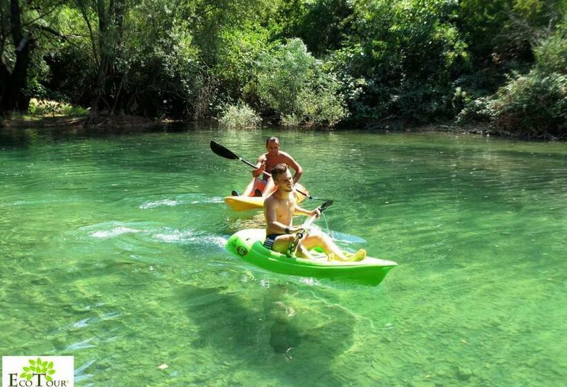 پانسیون Room At Grandma's Fatima