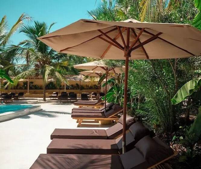 Hotelli Lujo Zanzibar Resort