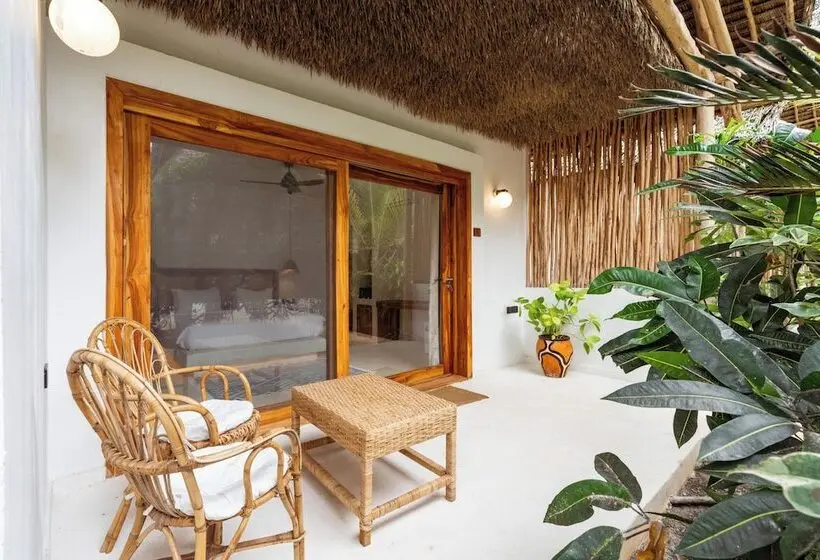 Hotelli Lujo Zanzibar Resort