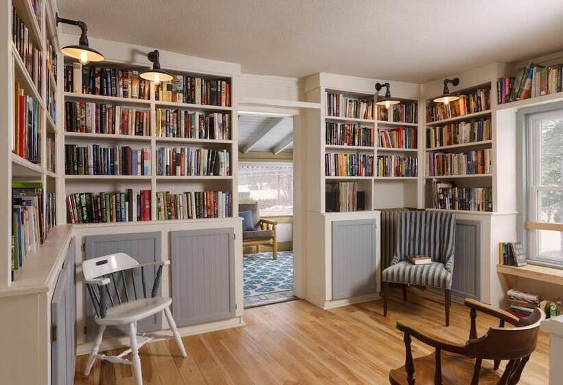 הוסטל The Deers Head Inn Tavern