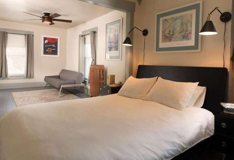 הוסטל The Deers Head Inn Tavern