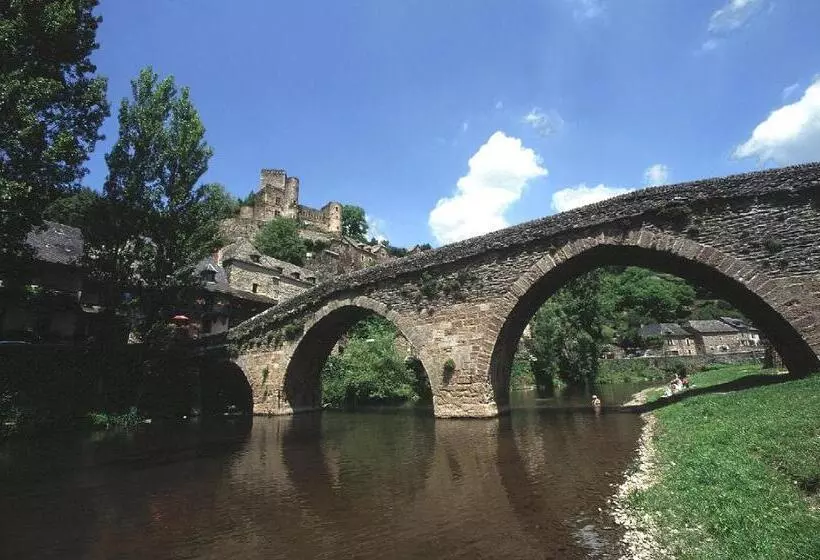 Aamiaismajoitus (B&B) Chambre D'hôtes Au Château De Belcastel