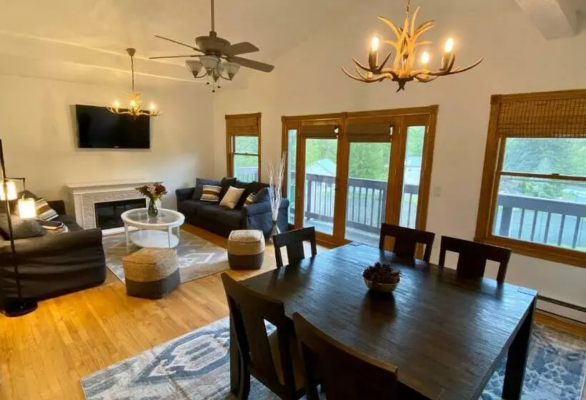 Hotelli Catskill Seasons Inn