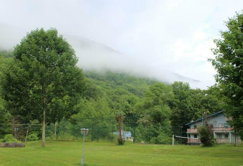 בית מלון כפרי Catskill Seasons Inn