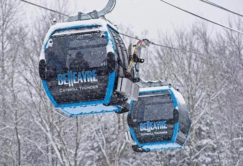 Hotelli Catskill Seasons Inn