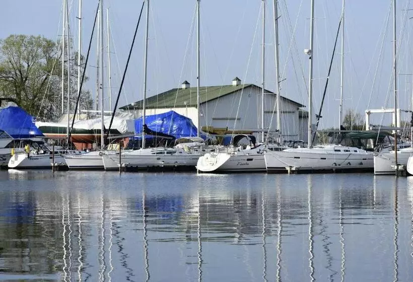 ホテル Harbor House Inn