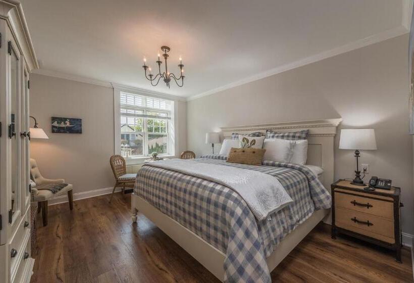 בית מלון כפרי Harbor House Inn