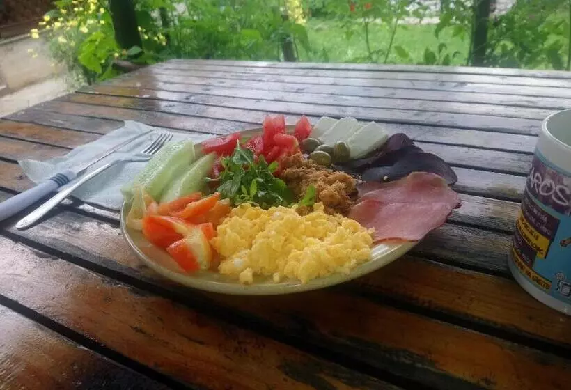 ペンション Guest House Little Heaven