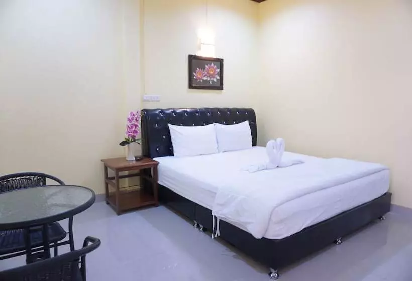 پانسیون Happy Resort Phang Nga