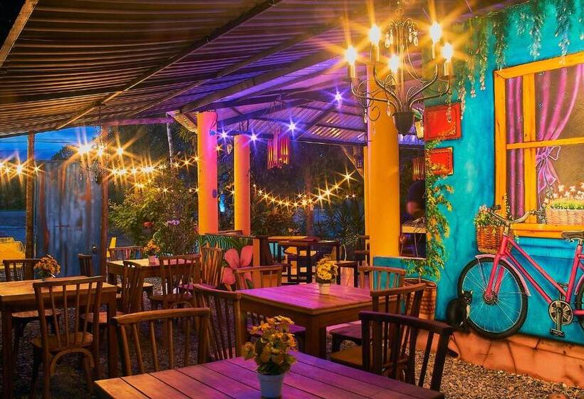 پانسیون Nuevo Oeste